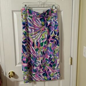 Lilly Pulitzer skirt, floral pattern size extra large, two slits on side